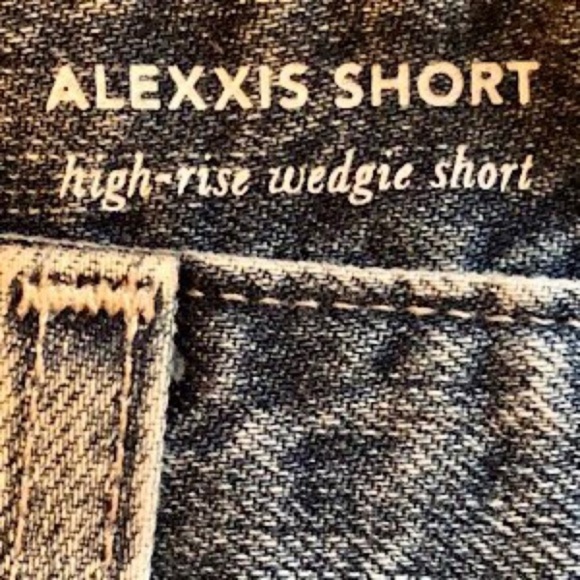 🆕 AG Adriano Goldschmied Alexxis Vintage High-Rise Wedgie Shorts Size 31 - Picture 3 of 9